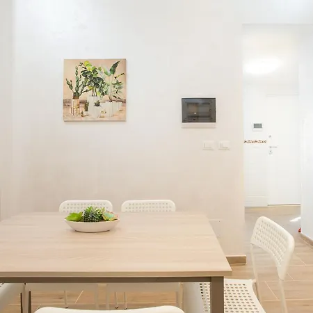 Marconi Design - Vicino La Metro * روما