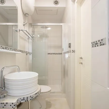 Marconi Design - Vicino La Metro بيت للعطل روما